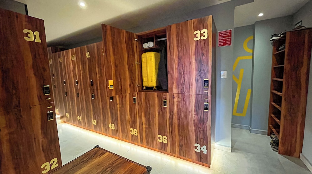 The Yellow Capsule Cancun Close to Airport