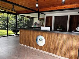 Isak Hotel & Golf Airport