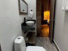 Isak Hotel & Golf Airport