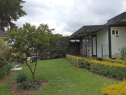Isak Hotel & Golf Airport