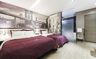 Lexy Hotel