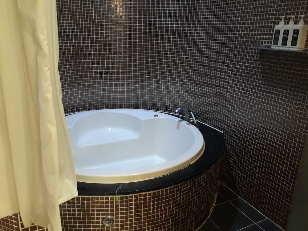 Lexy Hotel