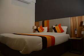 Elita Rooms