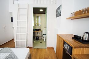 Ink Hotel Phos