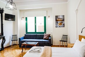 Ink Hotel Phos