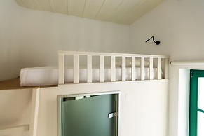 Ink Hotel Phos