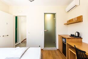 Ink Hotel Phos