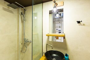 Ink Hotel Phos