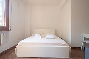 Novoli 4 Bedrooms by Mmega