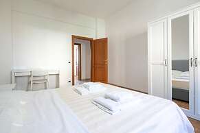 Novoli 4 Bedrooms by Mmega