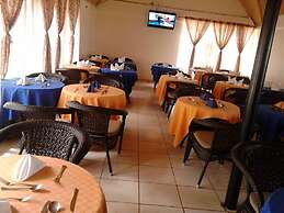 Golden Gates Hotel