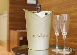 NV Luxury Suites & Spa