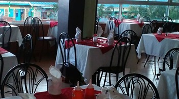 Coconut Palm Hotel