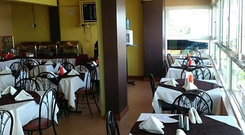 Coconut Palm Hotel