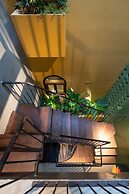 Deja vu house