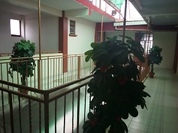 Ideal Hotel