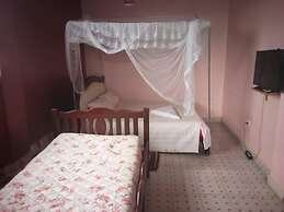 Ideal Hotel