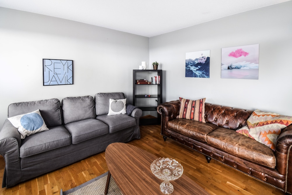 Apartment B52