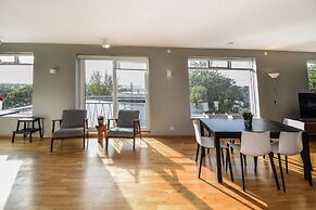 Apartment B52