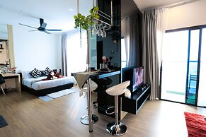 MLH Deluxe Studio Suites @ Landmark Residence