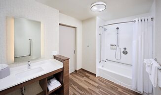 Holiday Inn Express Sarnia - Point Edward by IHG
