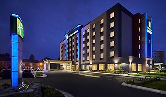Holiday Inn Express Sarnia - Point Edward by IHG
