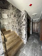 Ozgur Hotel