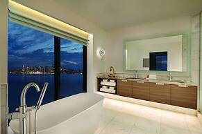 Seaside Hotel North Vancouver