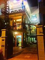 Stay House