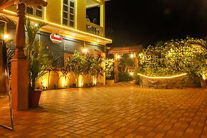 Grand Vatika Resort