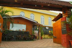 Grand Vatika Resort