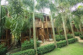 Grand Vatika Resort