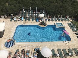 Ariadne Apartments