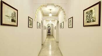 Hotel Raj Palace