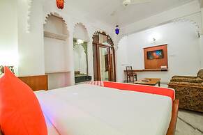 Hotel Raj Palace