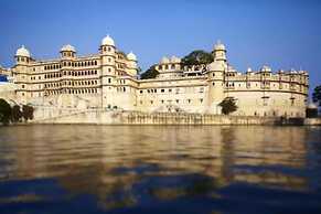 Hotel Raj Palace