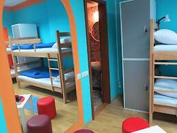 Traveler's Hostel & Apartments