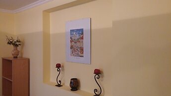 Traveler's Hostel & Apartments
