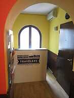 Traveler's Hostel & Apartments
