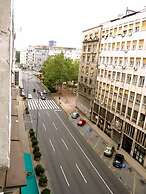 Traveler's Hostel & Apartments