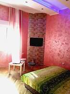 Traveler's Hostel & Apartments