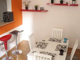 Traveler's Hostel & Apartments
