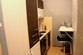 Traveler's Hostel & Apartments