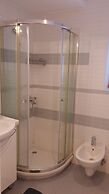 Traveler's Hostel & Apartments