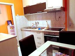 Traveler's Hostel & Apartments