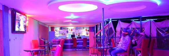 Eden Hotel Emali
