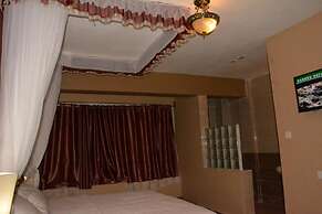 Eden Hotel Emali