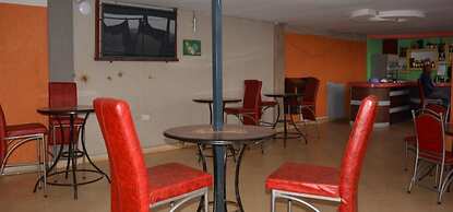 Eden Hotel Emali