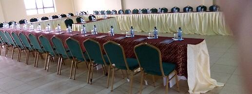 Eden Hotel Emali
