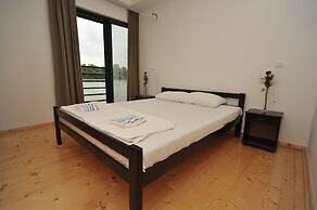 B&B Boatel Charlie